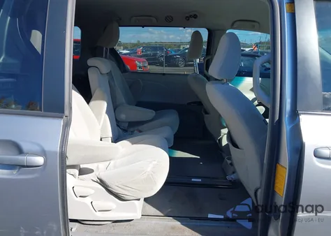 2011 Toyota Sienna Le V6 from USA, damaged, VIN 5TDKK3DC9BS096493